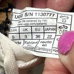 UGG  ALAMEDA LEATHER/ANIMAL PRINT SNEAKER SZ 5 PREOWNED EXCELLENT CONDITION Photo 7