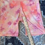 GapFit Women’s Pink Tie-Dye High Rise Biker Shorts Size Medium Photo 6