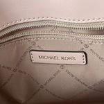 Michael Kors Set Photo 10