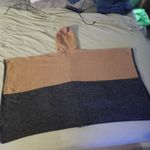 Max Studio  womens 60% lambswool colorblock poncho size small Photo 8