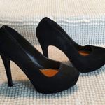 Celia Black Suede Platform Heels Size 6 EUC #3111 Photo 2