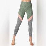 Beyond Yoga Spacedye Tri-Panel Green pink heathered high rise leggings SMALL Photo 1