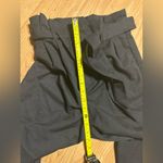 H&M Women’s 4 black high rise pleated poly blend business casual cinch/tie waist Photo 5