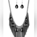 Paparazzi Vixen Conviction Black Necklace Photo 0
