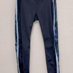 Athleta stripped leggings size M color is dark gray Photo 6