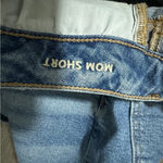 American Eagle  Mom‎ High Rise Light Wash Rolled Hem Short Shorts Size 4 NEW Photo 4