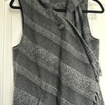 Jolt Fringe vest w/hood Photo 1