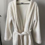 Aerie Robe Photo 0