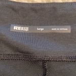 Rei Co-op  Wome pants size L excellent condition inseam 28” Photo 11
