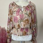 VICI collection • floral ruffle hem top Photo 9