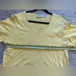basic editions Vintage  Womens Shirt Size XL Yellow Solid Short Sleeve V-Neck Photo 4