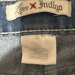 Love Indigo Jean Women's Size 6 Cuffed Capri Stretch Denim Bling Embroidery Pock Photo 12