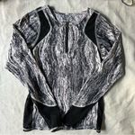 Lululemon Black and White Women's Top Photo 5