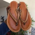 Universal Threads Tan brown leather braided detail flip flop sandals - perfect for summer, beach, vacation, or casual wear Photo 0