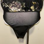 ASTR  the label women’s medium Eliza floral surplice burnout bodysuit‎ Photo 4