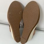 Tommy Bahama  Kaona Wedge Heels Perforated Tan Leather Thong Boho Sandals 9B Photo 5