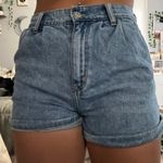 American Eagle “Mom Shorts” Photo 0