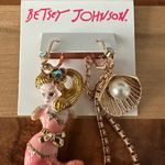 Betsey Johnson Gold Tone Mermaid & Seashell Mismatch Drop Earrings Crystal NWT Photo 1