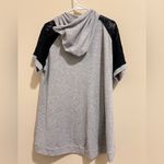 Livi Active Gray and Black Short Sleeve Hoodie Size 18 Photo 4