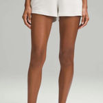 Lululemon  Ribbed Softstreme High-Rise Short 2" Size 6 Photo 0