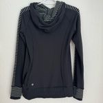 Lululemon Think Fast Hoodie Pullover Womens Size 4 Black White Sweater Stripe Photo 7