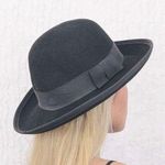 Banana Republic Vintage  Safari & Travel Clothing Co. Hat 100% Wool Bow Black Photo 0