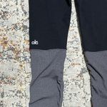 Alo Yoga Women's High-Waist Goddess Legging in Black and Gray Size XXS Photo 8