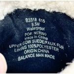 Blondo  Boots Size 9.5 Waterproof Gray Cream‎ Suede Shearling Upper Lace Up Photo 7