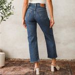 Levi's Levi’s Ribcage Straight Ankle Jeans in Summer Slide Medium Wash Crop Size 27 | 4 Photo 3