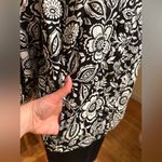 Buttons The TOG Shop Light SummerBlack & White Floral Print Black 4  Jacket Sz XL Photo 1
