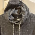 Urban Pipeline  GREY SWEATSHIRT
HAS WHITE MARBLED DESIGN SIZE XL HOOD AND POCKET Photo 2