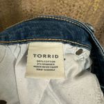 Torrid Blue Jean Stretchy Shorts 5" Inseam Size 16 Photo 4