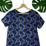 AQUA Floral Print Structured Tulip-Sleeve Blouse Photo 4