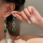 Women's Green Crystal Long Dangle Drop Earrings Photo 3