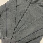 Everlane sweatshirt Photo 1