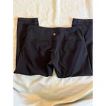 Lululemon Black Simple Cropped Mid Rise Leggings Size 8 20 in long, 28 in waist Photo 3