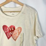 Universal Threads Universal Thread Cream Red Hearts Love Unites Us Short Sleeve T-Shirt L Photo 3