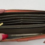 Fossil  Peach Pebbled Leather Zip Around Wallet Pockets Card Slots Pocketbook Photo 8