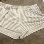 Laura Ashley pajama set Photo 3