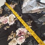 Torrid blouse short flutter sleeve V-neckline lace up back floral Sz 0 large Photo 5