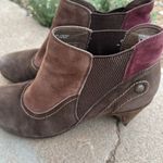 Earthies‎ Genoa Suede Ankle Booties Brown Burgundy Size 7.5 Comfort Heel Photo 4