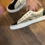 Jelly Pop Black and glitter elite slip on Canvas shoes size 9 new Photo 5