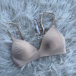 SKIMS Wireless Form T-shirt Bra Sand Size 32A Photo 1