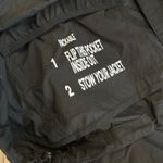 Aritzia  TnAction Windbreaker Black Photo 4