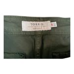 Torrid  Olive Green Twill Button Front Utility Shorts Plus Size 24 NWT‎ Photo 4