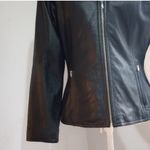Wilson’s Women's Black Leather Jacket Sz medium Photo 1