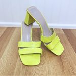 Vince Camuto Neon Yellow Green Block Heel Sandal Crocodile Embossed Size 9.5 Photo 1
