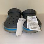 Crocs Unisex crocband II clog in charcoal/light grey size 6 Men’s/ 8 Women’s 🆕 Photo 2