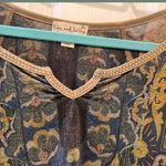 Live and let live  XL blouse Photo 1