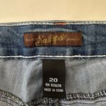 South Pole Embellished Capri Jeans Rhinestoneā Feather Design Womens Size 20 Blue Photo 7